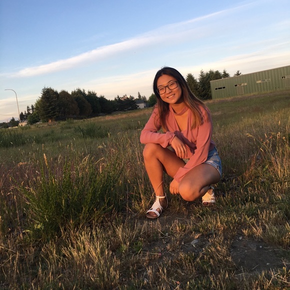 College student in the PNW🌲🌲 - Picture 1 of 3